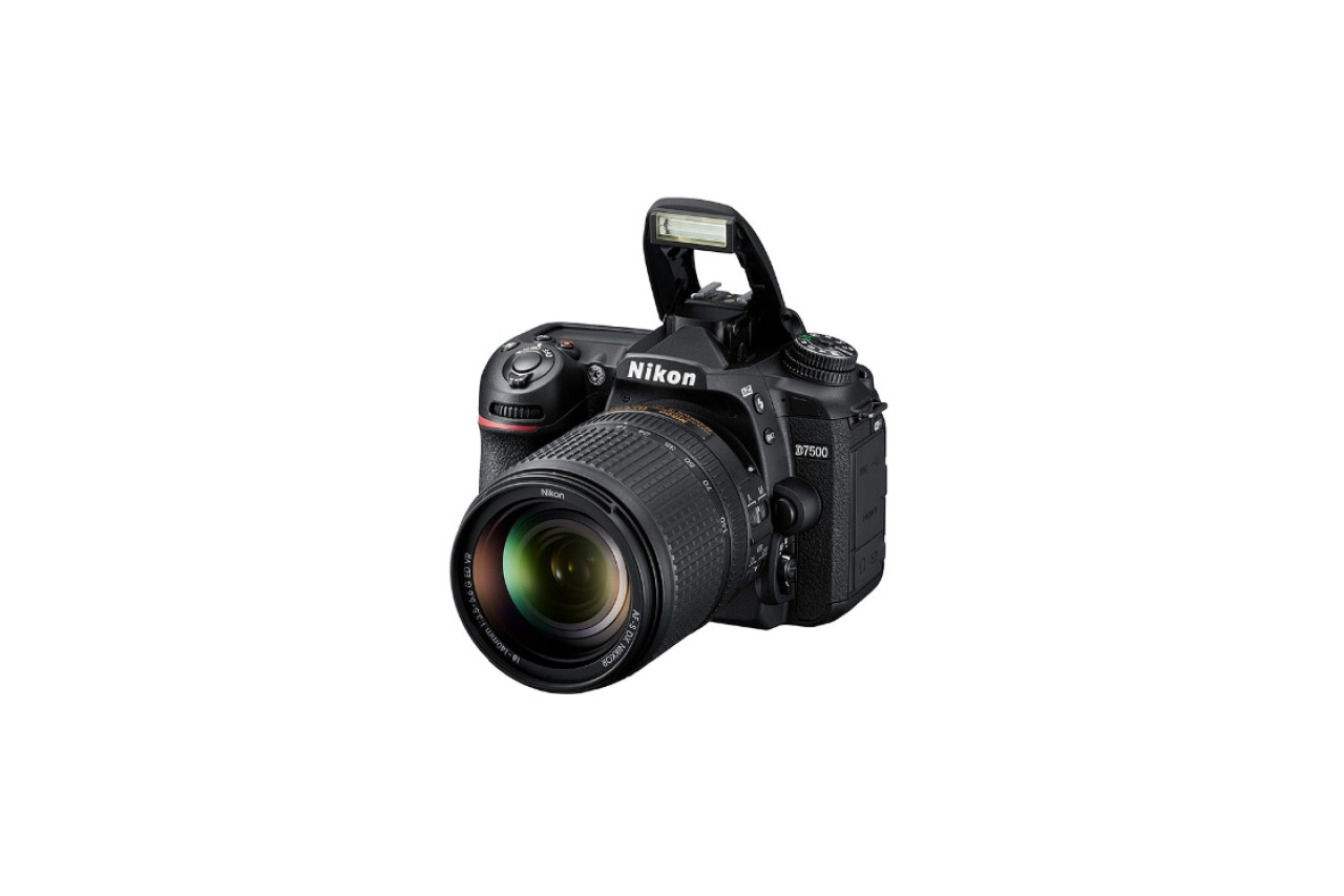 Nikon D7500 18-140 VR レンズキット